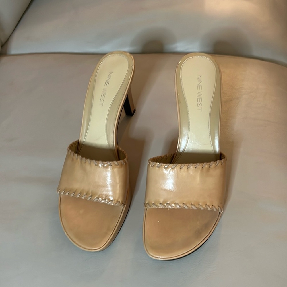 Only wear once Good Condition Great summer shoes